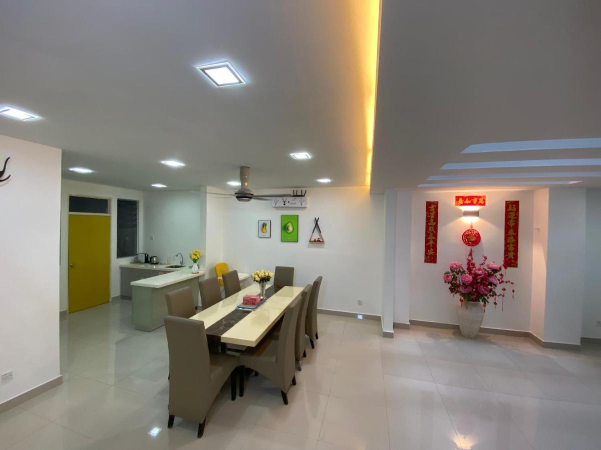 Entire Residential Home•Jia Residences Bkt Serdang沙登温暖的家 Seri Kembangan Extérieur photo