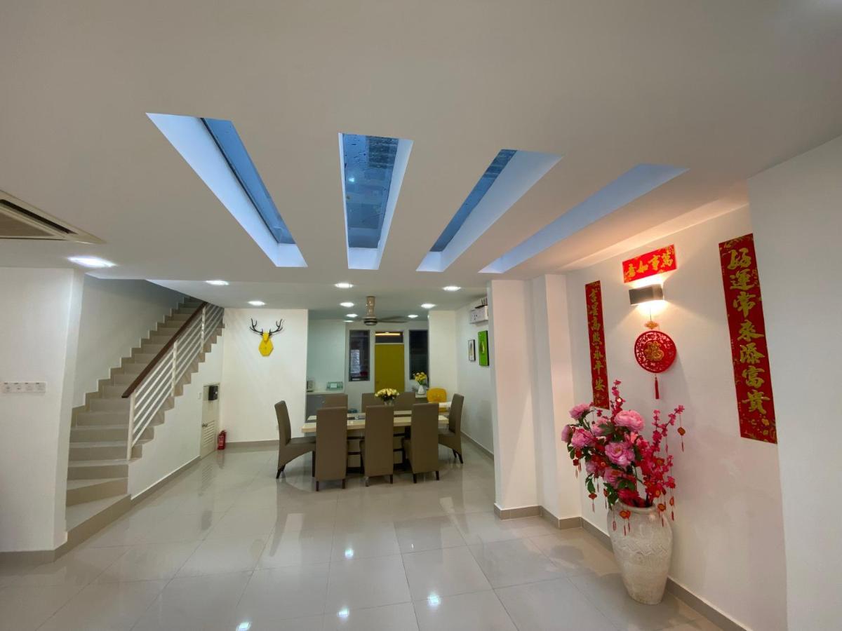 Entire Residential Home•Jia Residences Bkt Serdang沙登温暖的家 Seri Kembangan Extérieur photo