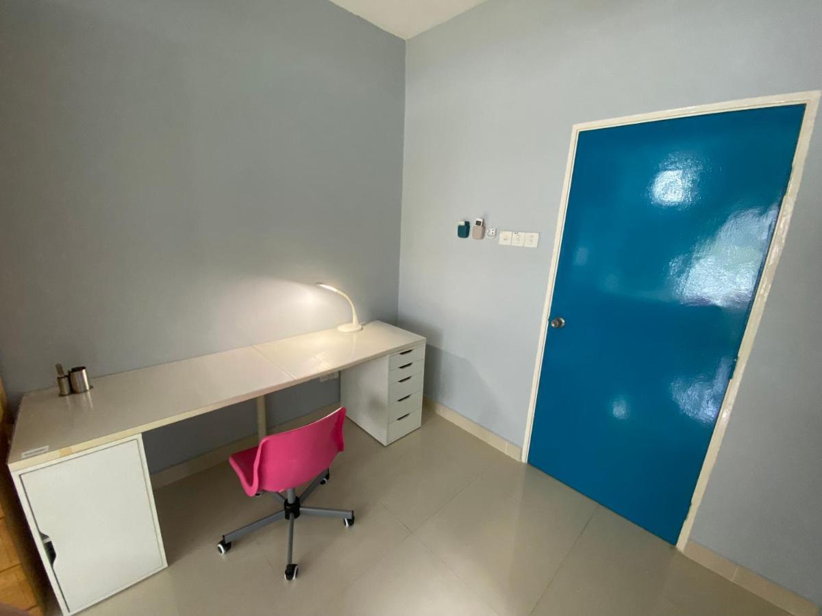 Entire Residential Home•Jia Residences Bkt Serdang沙登温暖的家 Seri Kembangan Extérieur photo