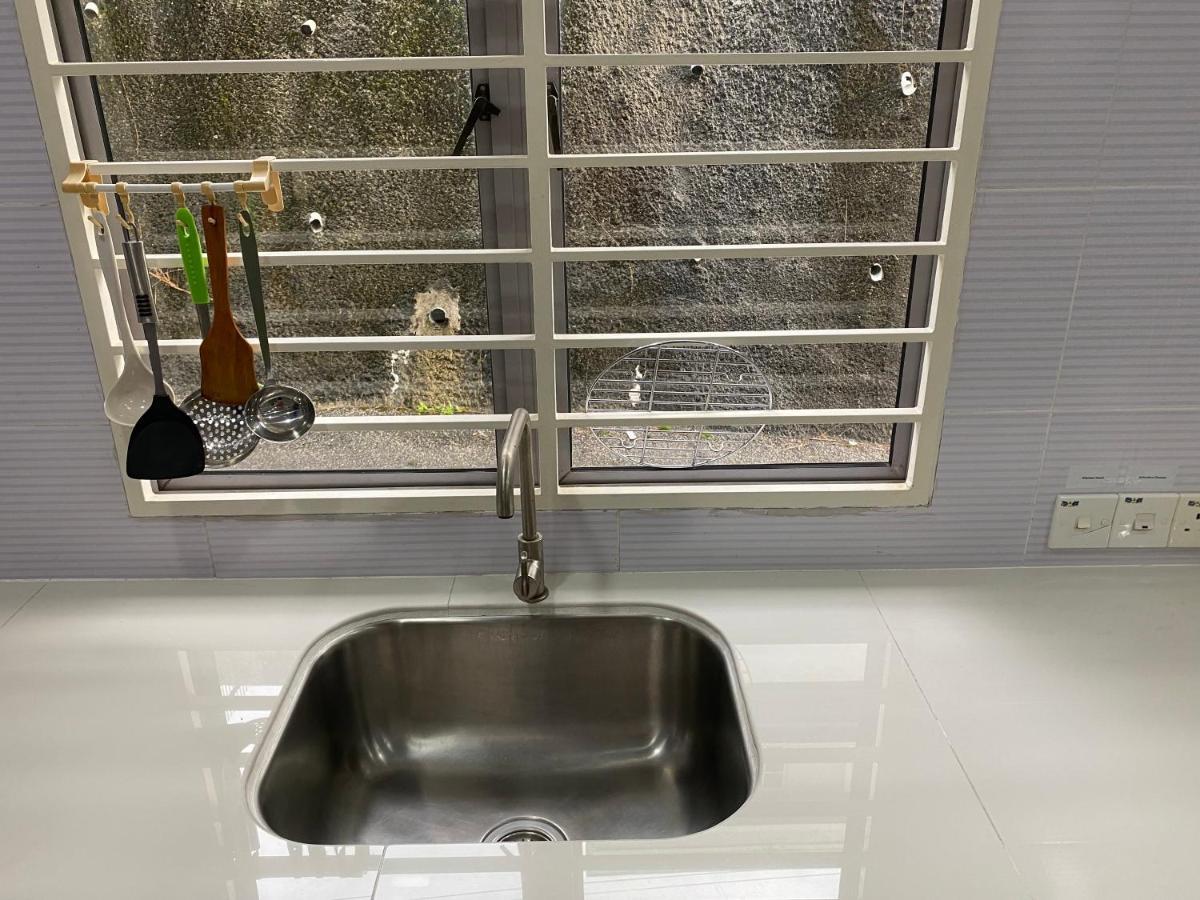 Entire Residential Home•Jia Residences Bkt Serdang沙登温暖的家 Seri Kembangan Extérieur photo