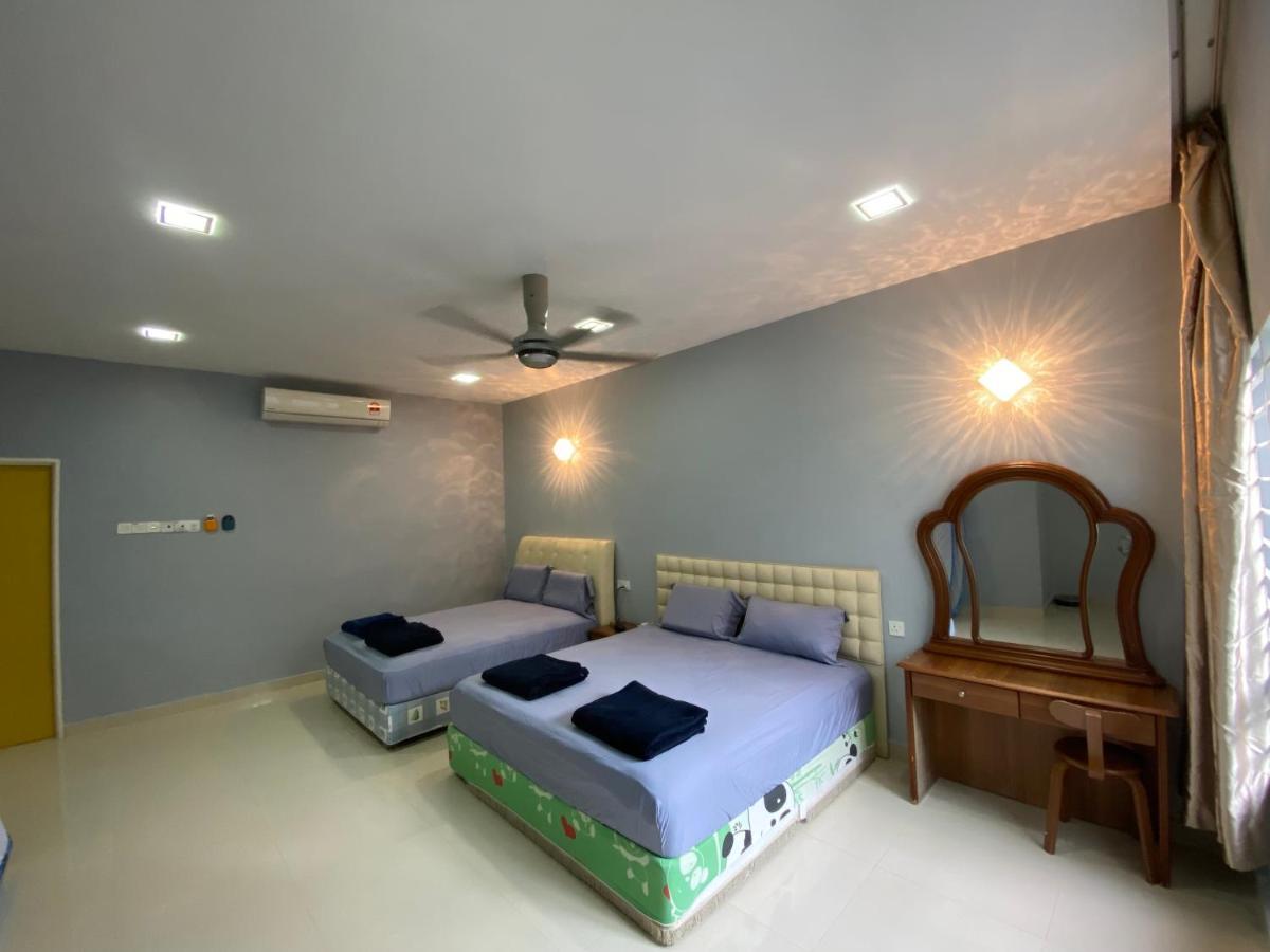 Entire Residential Home•Jia Residences Bkt Serdang沙登温暖的家 Seri Kembangan Extérieur photo