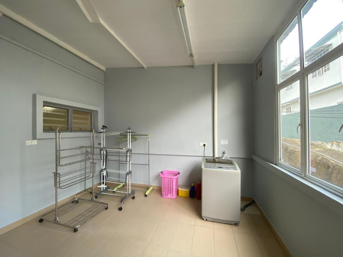 Entire Residential Home•Jia Residences Bkt Serdang沙登温暖的家 Seri Kembangan Extérieur photo